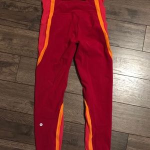 Lululemon Wild Twist 7/8 Size 6